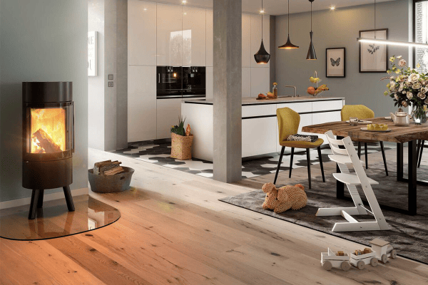 Fristående braskamin från Spartherm och Brasvärmeinteriör.