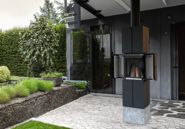 Eldstad som står utomhus, utanför huset